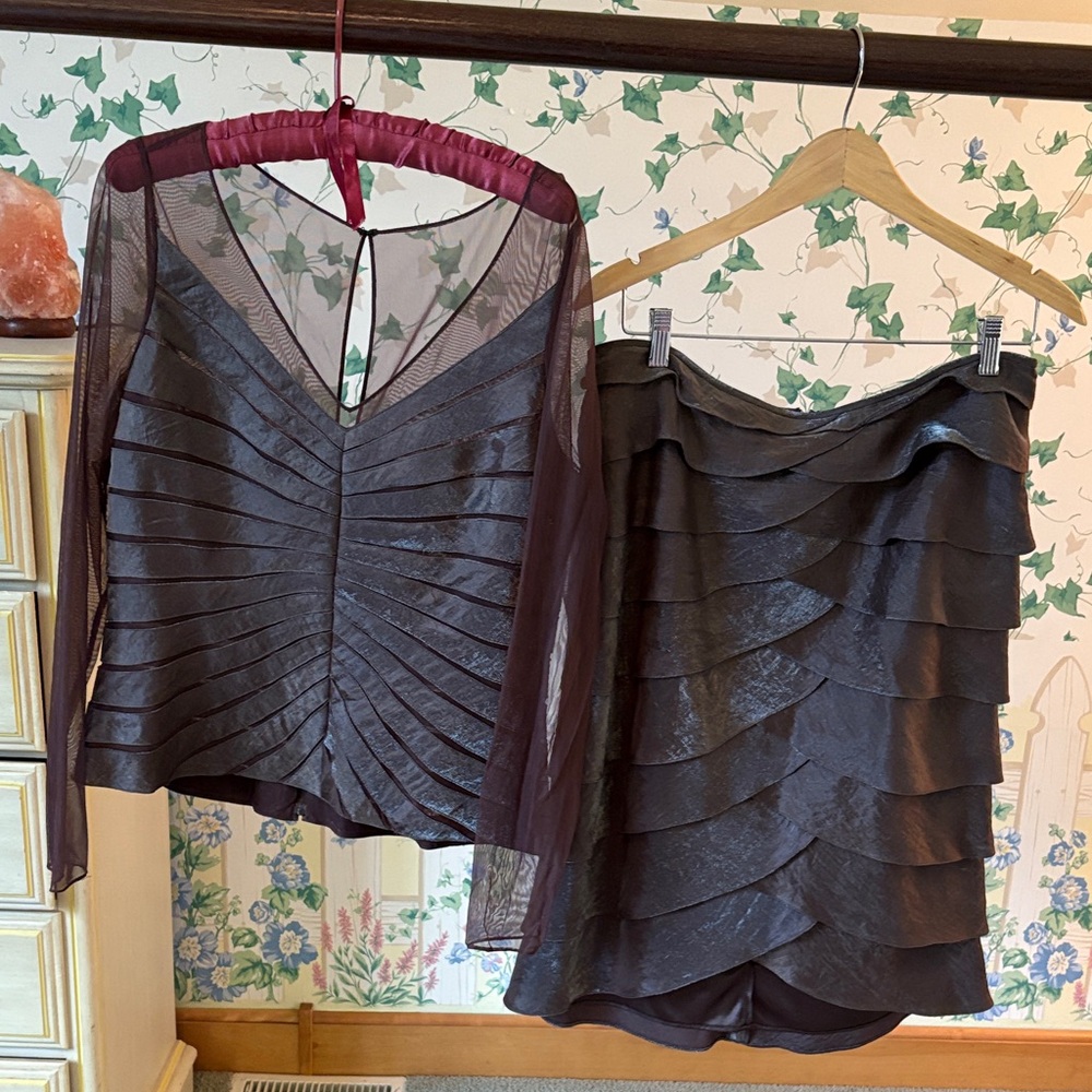 Adrianna Papell Essentials Dress in Deep Brown